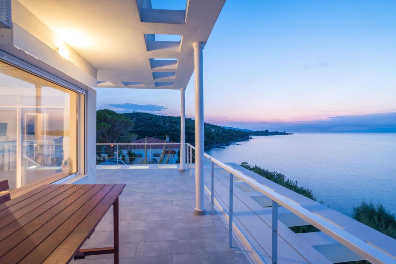 Epipleon Suites Agioi Apostoloi  Esterno foto