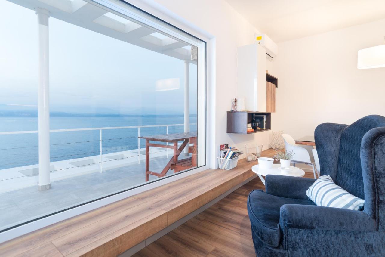 Epipleon Suites Agioi Apostoloi  Esterno foto