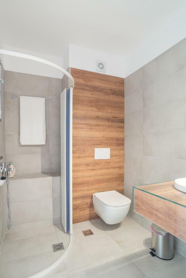 Epipleon Suites Agioi Apostoloi  Esterno foto