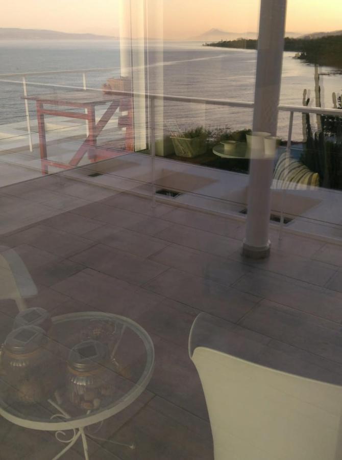 Epipleon Suites Agioi Apostoloi  Esterno foto